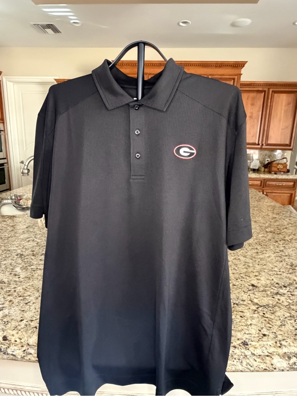UGA Georgia Bulldogs Men's Cutter & Buck Black Short-Sleeve Polo Shirt
